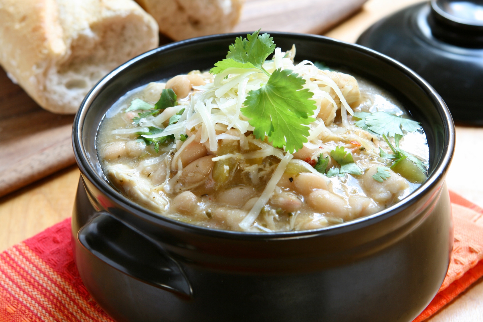 Enjoy This White Bean and Chicken Chili Recipe Tonight!